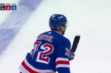 A emporter + échappée Quel combo sur cette pièce de la saison dernière !  ...