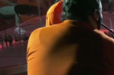 Avant le match préparatoire de ce soir, les @senators et @mapleleafs ont organisé un match d'avant-match...