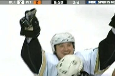 Joyeux anniversaire à l'un des meilleurs qui les ait jamais enfilés, Mario Lemieux !  ...