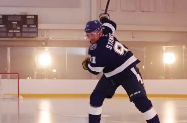 STAMMERTIME Hockey est de retour à partir du 12 octobre!  #NHLFaceOff ( @br_openice)...