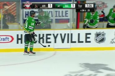 BENN IL A FAIT ÇA.  #HockeyvilleUSA...