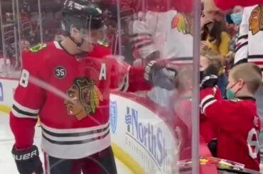 Bosses d'avant-match avec Patrick Kane = le meilleur (: @nhlblackhawks)...