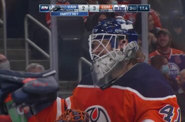 JUSTE MANQUE LE BUT DU GARDIEN #NHLFaceOff...