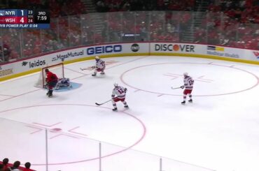 Wayne Gretzky.  Gordie Howe.  Jaromir Jagr.  Brett Hull.  Les seuls joueurs qui ont...