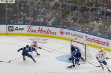 Jonathan Drouin est dans le bâtiment !  #NHLFaceOff : @sportsnet...