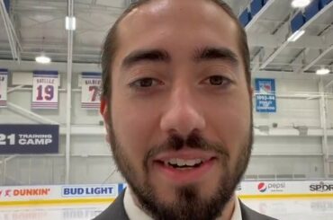 Le spectacle de Mika Zibanejad (@zibanejad93) ne quitte pas Broadway de sitôt... ...