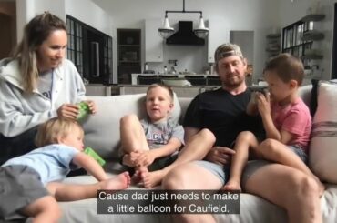 D'accord, Jeff.  Nous devons voir un animal ballon Cole Caufield STAT !  Regardez l'intégralité...