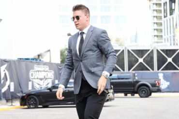 Les garçons ont l'air frais avant la soirée d'ouverture !  #NHLFaceOff : @espn : @sportsne...