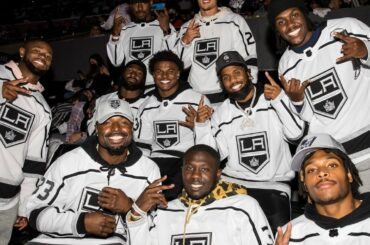 Jeudi soir Hockey Super de voir des membres des @rams et des @titans présents...