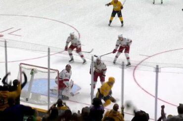 @ryanjohansen92 a mis le jeu sur son dos.  #NHLFaceOff...