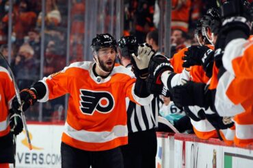 Ambiance à Philly ce soir.  #NHLFaceOff...