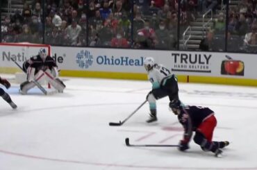 SECOUER.  CUIRE.  Quel objectif de @brandontanev !  #NHLFaceOff...