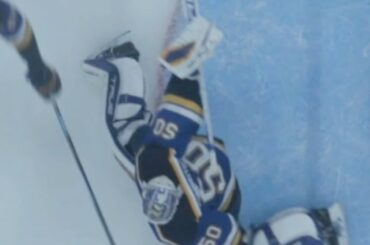 Jordan Binnington (@binniner) est de la partie !  WW.  #NHLFaceOff...