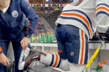 "C'est Connor McDavid au contrôle au sol..." (: @edmontonoilers)...