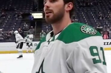 Tyler Seguin a choisi la bonne main r̶i̶g̶h̶t̶.  ( @dallasstars)...