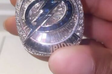 TROP GLACÉ ( @gemel_smith)...