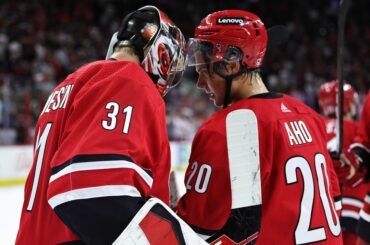 Six matchs joués.  Six victoires.  Freddy a été fantastique pour les @canes !...