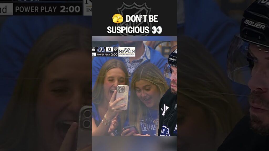 Agissez normalement… AGISSEZ NORMAL 😂