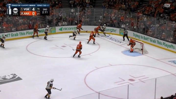 Mitch Marner a son premier chapeau en séries éliminatoires, et Vegas humilie Anaheim !